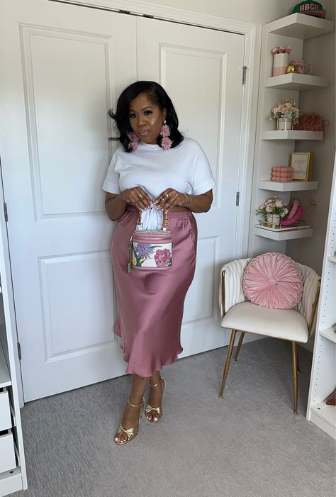 Medium Zip Around Crossbody curated on LTK Young Adult Church Outfits, Cogic Church Outfits, Cool Church Outfits, Pink Bag Outfit Ideas, Casual Date Night Outfit Summer Curvy, Feminine Classy Outfits, Modest Black Women Outfits, Casual Church Outfits Black Women, Church Outfit Black Women Summer