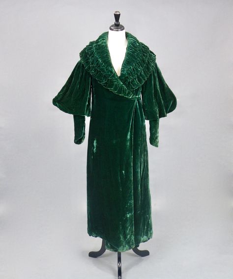 1920s Emerald Silk Velvet Jacket, Art Deco 20s Flapper Opera Cocoon Coat with Leg of Mutton Sleeves and Dramatic Ruched Collar, Small Medium Early 1920s Fashion, Art Deco Clothes, Art Deco Velvet Dress, 1920s Jacket, 1920s Cocoon Dress, 1920s Velvet Dress, 1920s Evening Coat, 1920s Opera Coat, 1920s Coat