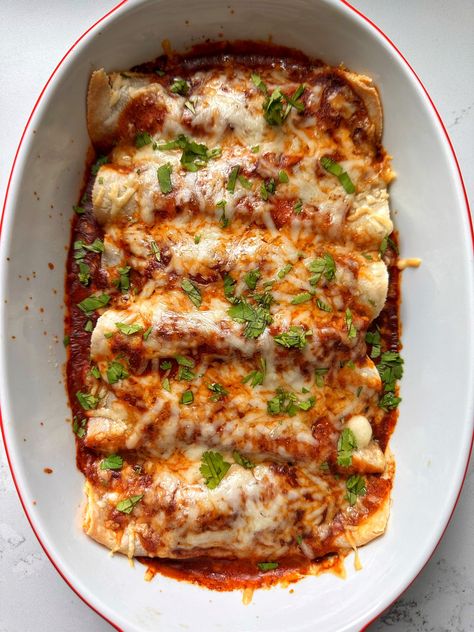 High Protein Turkey Black Bean Enchiladas (gluten-free) - rachLmansfield Rachel Mansfield Recipes, Dairy Free High Protein Meals, Dairy Free Enchiladas, High Protein Dinners, Rachel Mansfield, Ground Turkey Enchiladas, Turkey Enchiladas, Black Bean Enchiladas, Latin Recipes