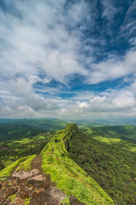 Escape to the enchanting hills of Lonavala nestled amidst the scenic Western Ghats, experience tranquility as you explore its breathtaking viewpoints and immerse yourself in the serenity of nature. Lonavala Photography, Cosy Rooms, Hillside Landscaping, Pool Garden, Western Ghats, Landscape Photography Nature, Solid Color Backgrounds, One Tree Hill, Nature Wallpaper