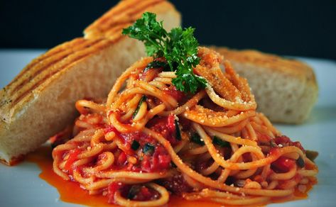 The Big Bang Theory Sheldon's Spaghetti With Hotdog Recipe Fundraiser Meal Ideas, Fundraising Meal Ideas, Food Sale Ideas Fundraiser, Fundraiser Dinner Ideas, Fundraiser Food Ideas, Dinner Fundraiser Ideas, Fundraising Dinner Ideas, Food Fundraising Ideas, Crockpot Spaghetti Sauce