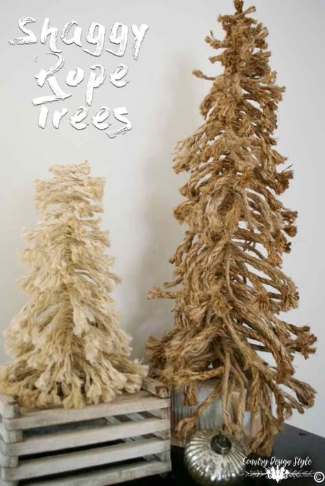 Make these shaggy rope trees easily with this step by step tutorial. These farmhouse style vintage looking trees are fun to display all year around. Not just for the Christmas season. | Country Design Style | countrydesignstyle.com Rope Christmas Tree, Shabby Chic Christmas Tree, Blue Christmas Decor, Diy Tree, Rope Crafts Diy, Shabby Chic Christmas, Christmas Tree Crafts, Rope Crafts, Chic Christmas