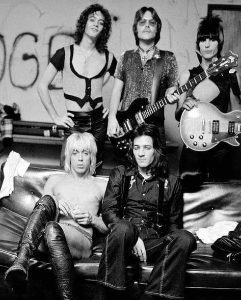 Iggy Pop 70s, 70s Glam Rock, Proto Punk, Iggy And The Stooges, 70s Glamour, 70s Glam, The Stooges, Heavy Metal Rock, Iggy Pop