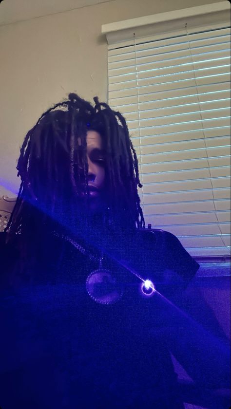 Hood Pfp For Boys, Dreads Pfp, Hood Pfp, Hood Pics, Hood Guys, Hood Dudes, Black Ocs, Rap Playlist, Black Dreads