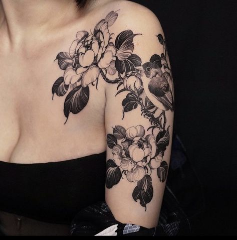 Goth Botanical Tattoo, Goth Tattoo Women, Emo Flower Tattoo, Goth Floral Tattoo, Gothic Feminine Tattoos, Gothic Shoulder Tattoo, Dark Floral Tattoo Sleeve, Goth Flower Tattoo, Gothic Flowers Tattoo