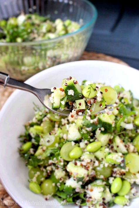 Quinoa Edamame, Calories In Vegetables, Edamame Salad, Quinoa Recipes, Salad Dressing Recipes, Healthy Lunch Recipes, Quinoa Salad, How To Cook Quinoa, Plant Based Protein