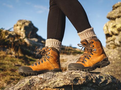 Hiking Socks Womens, Women’s Hiking Boots, Layer For Winter, Darn Tough Socks, Wool Hiking Socks, Women Hiking, Hiking Essentials, Mountaineering Boots, Hiking Socks