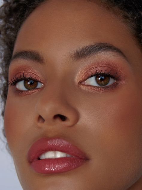 Soft Core Makeup, Make Up For Rounded Eyes, Cottage Core Makeup Looks, Make Up For Round Eyes, Soft Cottagecore Makeup, Pink Soft Glam Makeup Black Women, Makeup Round Eyes, Eye Makeup For Round Eyes, Summer Bridesmaid Makeup