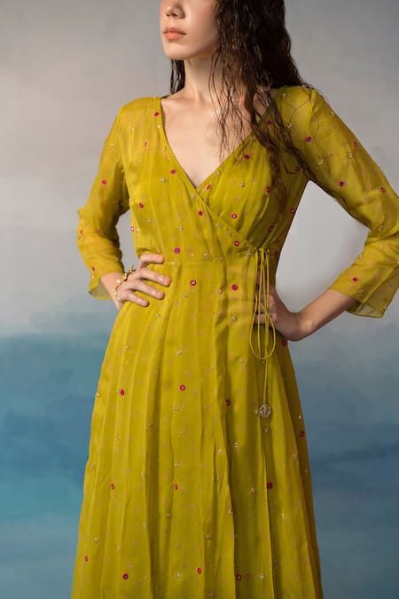 Buy Green Pure Crepe Embroidered Floral V Neck Angrakha And Palazzo Set For Women by Ease Online at Aza Fashions. Shirt Maxi Dress, Indian Kurti Designs, Stylish Kurtis Design, Angrakha Style, Designer Kurti Patterns, Green Embroidery, Long Kurti Designs, Casual Indian Fashion, Long Dress Design