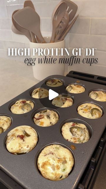 1,066 likes, 11 comments - macro_habits on December 16, 2023: "53 CALORIES PER ONE! ❤️‍🔥 High protein egg white muffin cups. These are amazing for mea..." Egg White Cups Breakfast, Egg White Breakfast Muffins, Egg White Mini Muffins, Eggwhite Bites Muffin Tins, Egg White Muffin Cups, High Protein Egg White Muffins, Egg White Muffins, Egg White Cups, Turkey Bacon