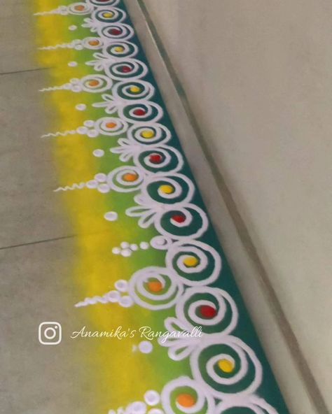 Border Rangoli for Diwali Border Design Rangoli, Border Rangoli Designs Simple, Rangoli Designs Border, Diwali Special Rangoli Design, Border Rangoli Designs, Rangoli For Diwali, Border Rangoli, Very Easy Rangoli Designs, Rangoli Designs Simple Diwali