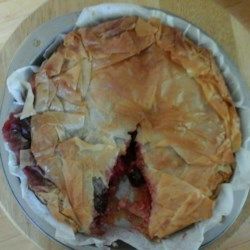 Fruit and Cream Phyllo Pie - Allrecipes.com Phyllo Dough Recipes, Cherry Pie Recipe, Deserts Easy, Phyllo Dough, Fruit Filling, Cherry Recipes, Cream Cheese Recipes, Cherry Pie Filling, No Bake Pies