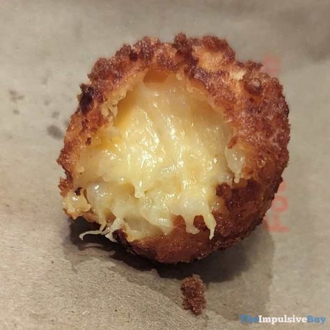 Mac And Cheese Balls Recipe, Fried Mac And Cheese Balls, Fried Mac N Cheese, Fried Cheese Bites, Fried Mac N Cheese Balls, Mac N Cheese Bites, Dream Restaurant, Cheese Bites Recipe, Mac N Cheese Balls