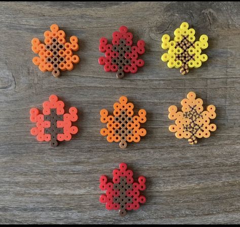 Tractor Perler Bead Patterns, Perler Bead Leaf, Pyssla Ideas, Easy Perler Bead Patterns, Perler Crafts, Beaded Leaf, Melty Beads, Bead Ideas, Perler Beads Designs