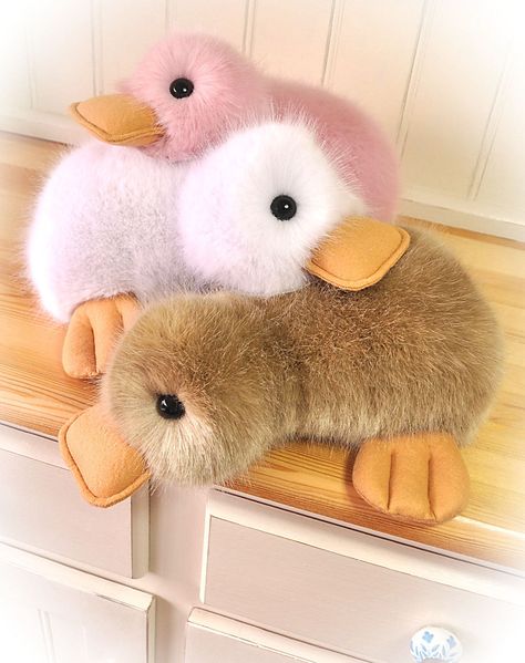 PDF Fluffy Duck Sewing Pattern Instant Download - Etsy Ireland Pompon Tulle, Fluffy Duck, Duck Pattern, Crafts Sewing Patterns, Rag Doll Pattern, Animal Sewing Patterns, Plushie Patterns, Sewing Stuffed Animals, Felt Pattern