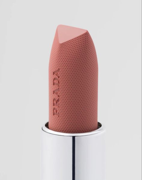 Prada Makeup, Matte Lipstick Shades, Natural Blush, Lipstick Shade, Beauty Brushes, Beauty Eyes, Lipstick Shades, Women Essentials, Womens Fragrances