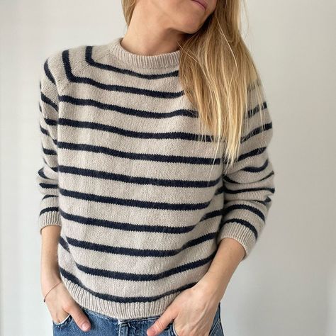 Cheryl Mokhtari | Would you like to test knit my dream everyday sweater - super soft, elegant, comfy and of course with classic stripes? #moraysweater More... | Instagram Striped Sweater Knitting Pattern, Scrap Yarn Sweater, Work Sweaters, Yarn Sweater, Beginner Knitting Projects, Raglan Sweater, Learn How To Knit, Embroidery Patterns Free, Knitting Kits