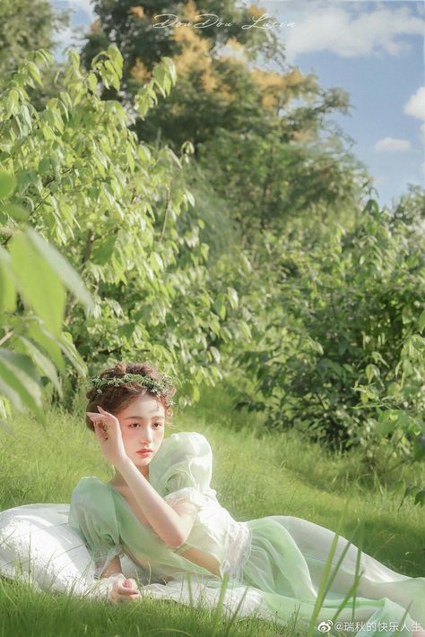 Diana Photoshoot, Asian Photo, Fairy Photoshoot, Pre Wedding Photoshoot Outfit, Princess Aesthetic, Pre Wedding Photoshoot, Dreamy Art, Photoshoot Outfits, Summer Photos