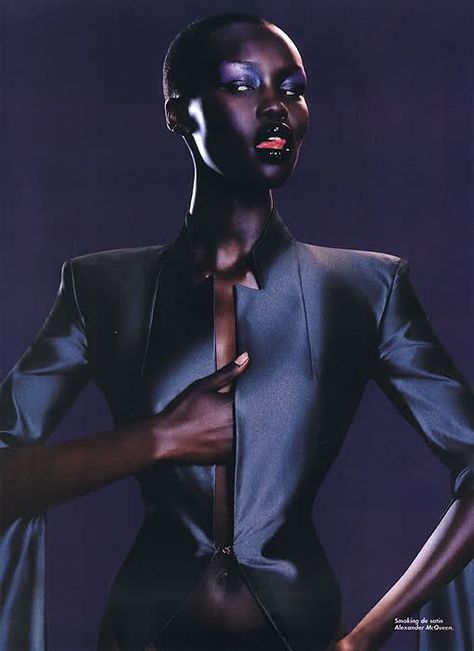 Alek Wek . . . structured dark blue silk Alek Wek, Grace Jones, African Models, African Beauty, Fashion Images, Dark Beauty, 인물 사진, Black Is Beautiful, African Fashion