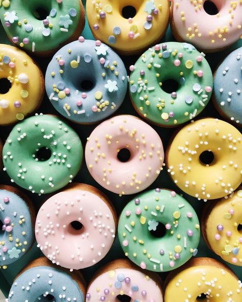 SPRINKLES BAKERY on Instagram: “Donuts are always a good idea! Our mini ones come in all colours and designs...the options are endless!” Sprinkle Donut Aesthetic, Donut Images, Fancy Sprinkles, Colorful Donuts, Sprinkle Donut, Baked Donuts, Mini One, Donuts, Sprinkles