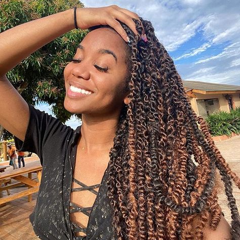 Passion twist hair 1B/30 ombre brown color ONLY $19.99 now Style Hair Extensions, Hair Ombre Brown, Passion Twist Crochet, Black Hair Ombre, Passion Twist Hair, Senegalese Twist Hairstyles, Ombre Brown, Pretty Braided Hairstyles, Black Ombre