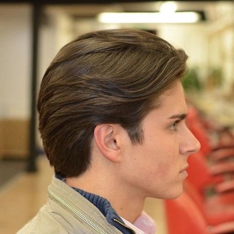 Perfect medium men’s haircut for straight hair 20 ideas Short Flow Haircut Men, Haircut References, Mens Haircuts Straight Hair, Professional Haircut, Guy Haircuts Long, Classic Haircut, Boy Haircuts, Hair Boy, Mens Hairstyles Thick Hair