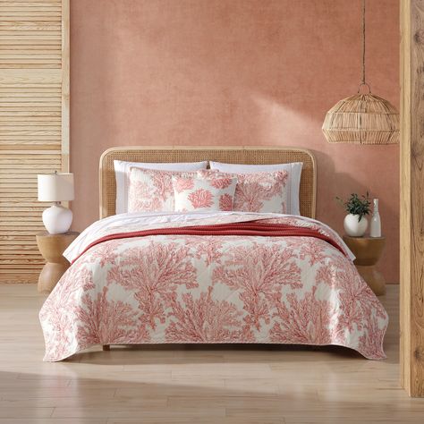 Coral Bedroom, Coral Bedding, Coastal Bedding, King Quilt Sets, Cotton Quilt Set, Tommy Bahama Home, Coral Garden, Rosa Coral, Set Bed