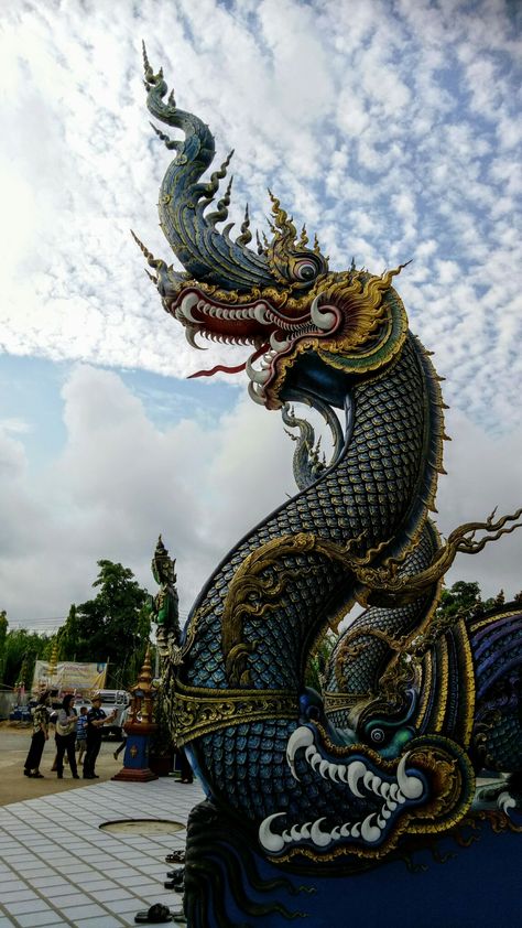 My next tat Phaya Naga, Persian Architecture, Thailand Art, Mystical Animals, Asian Art Museum, Buddha Tattoo, Dragon Statue, Tibetan Art, Thai Art