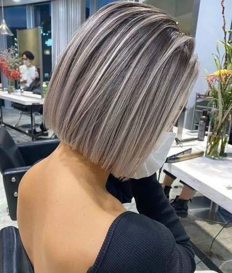 Silver Pixie, Hair Dye Shades, Grey Hair Transformation, Silver Blonde Hair, Hair Color Caramel, Brown Hair With Blonde Highlights, Ash Blonde Hair, Blending Gray Hair, Gray Hair Highlights