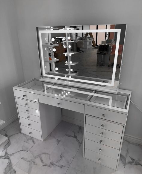 thevanitystorelv on ig Room Inspo Vanity, Desk And Vanity In One, Big Vanity, Pretty Vanity, Vanity Inspo, Bedroom Ideas For Small Rooms Cozy, Beauty Room Vanity, Dressing Room Decor, White Room Decor