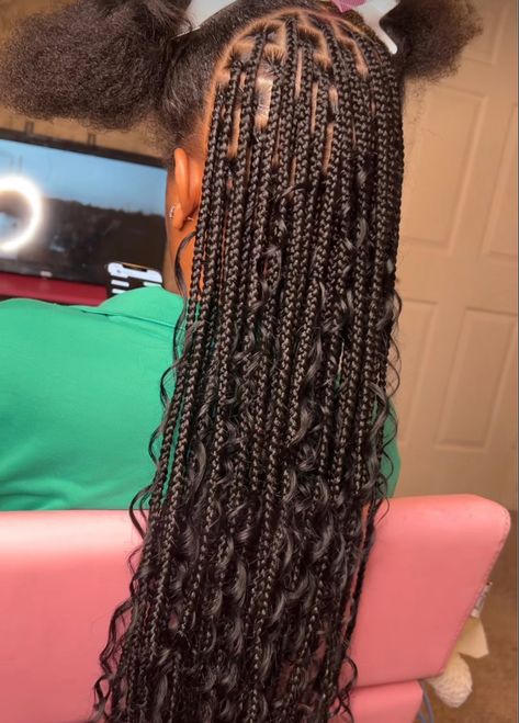 Knotless Braids No Curls, Small Knotless Braids Medium Length, Braids That Last Long, Small Long Braids, Xs Knotless Braids Boho, Waist Length Boho Knotless Braids, Hobo Braids, Small Boho Knotless, Mid Back Knotless Braids