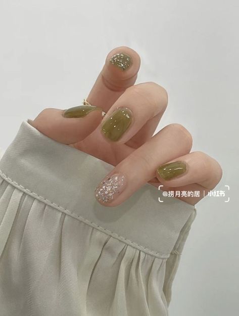 Jelly Nails Art, Glitter Toe Nails, Classy Nail Art Ideas, Minimal Nails Art, Green Nail Art, Gel Toe Nails, Art Designs Ideas, Beauty Hacks Nails, Asian Nails