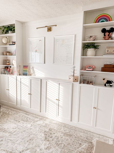 Nursery With Office Desk, Ikea Playroom Built In, Playroom Coffee Table, Playroom Storage Cabinets, Girls Playroom Ideas, Office Playroom Combo, Homeschool Room Design, Ikea Playroom, Playroom Shelves