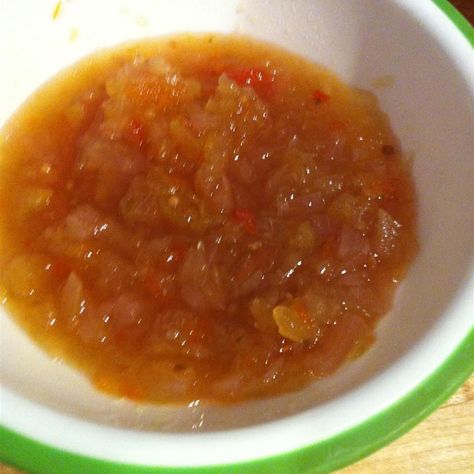 Uncle D's Sweet Piccalilli (Green Tomato Relish) Recipe Green Tomato Relish Recipe, Homemade Chutney, Piccalilli Recipes, Tomato Relish Recipe, Pear Relish, Green Tomato Relish, Zucchini Relish, Green Tomato Recipes, Relish Recipe