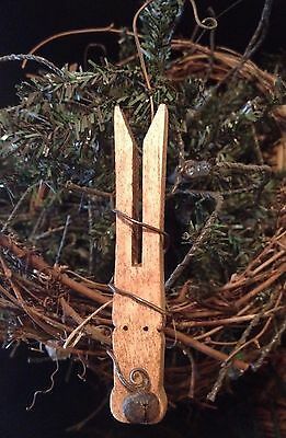 Pin Ornaments, Clothespin Ornament, Clothespin Ornaments, Primitive Christmas Ornaments, Primitive Christmas Tree, Close Pin, Christmas Rudolph, Christmas Clothespins, Rudolph Reindeer