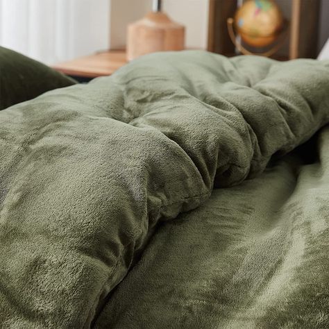 Thicker Than Thick - Coma Inducer® Oversized Comforter Set - Standard Plush Filling - Winter Moss - Bed Bath & Beyond - 37683700 Moss Bed, Oversized Comforter, Bedroom Bliss, Bedding Stores, Sleek Fashion, Comforter Set, Comforters Cozy, Flat Sheets, Comforter Sets