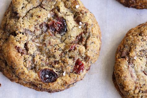 Rye Cookies, Plain Sugar Cookies, Cranberry Chocolate, Cookies Baking, Chocolate Chunk, Chocolate Chunk Cookies, Silicone Baking Mat, Baking Mat, Dried Cranberries