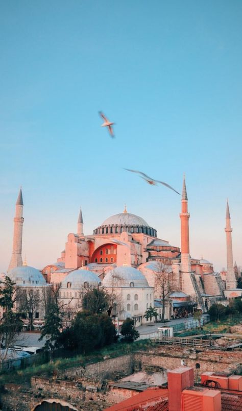 Dreaming of Turkey? Here are 35 amazing places to discover in Turkey that will amaze you! turkey aesthetic | turkey aesthetic wallpaper | turkey photography | türkiye aesthetic | travel photography | summer bucket list ideas Istanbul Turkey Photography, Visit Istanbul, Istanbul Travel, Hagia Sophia, Photography Love, Turkey Travel, Famous Landmarks, Istanbul Turkey, Beautiful Places To Visit