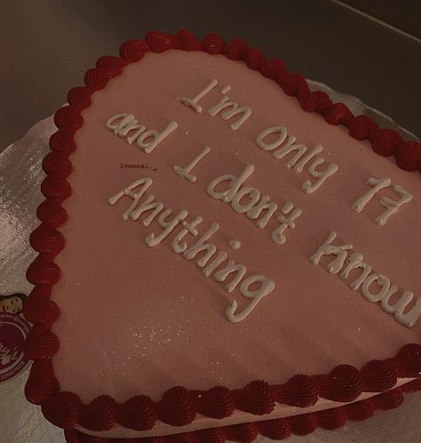 Im Only 17 I Dont Know Anything Cake, Taylor Swift 17th Birthday Cake, Taylor Swift Inspired Cake, Taylor Cake, Taylor Swift Birthday Cake, Picnic Bday, 17th Birthday Cake, Heart Shaped Birthday Cake, Taylor Swift Cake