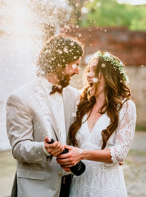 This Couple Had A This Is Us-Themed Wedding Photo Shoot & We're Kind Of Jealous+#refinery29 This Is Us Wedding, Rebecca Pearson Outfits, This Is Us Serie, Rainy Photography, Affordable Wedding, 50th Wedding, This Is Us Quotes, Wedding Vows, Wedding Photoshoot