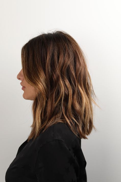 2024 Balayage Hair, Butterscotch Hair Color Brown, Balayage Lob Brunette, Brunette Balayage Hair Medium Length, Dirty Brown Hair With Highlights, Ahn Co Tran Hair, Short Brunette Balayage Hair, Root Smudge Brunette, Soft Balayage Brunette