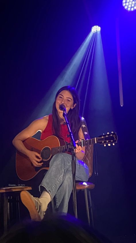 Gracie Abram’s Outfits, Gracie Abrams Tour Outfits, Gracie Abrams Outfits, Gracie Abrams Tour, Gracie Concert, Gracie Abrams Aesthetic, Celeb Outfits, Aesthetic Concert, Celebrity Pics