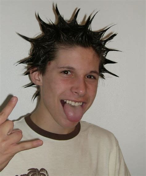 this isnt me (itslike the 3rd google result for when u search liberty spikes on oceanhero) but GODdo i wish it was Spiked Hair Men, Punk Spikes Hair, Punk Hair Men, Liberty Spikes, Spiky Hairstyles, Short Spiked Hair, Hairstyle Men, Rock Hairstyles, Punk Pins