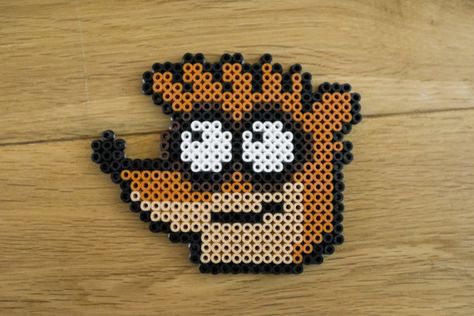 Rigby Regular Show, Geek Christmas, Perler Creations, Pokemon Perler Beads, Pixel Beads, Melty Bead Patterns, Easy Perler Beads Ideas, Hamma Beads, Perler Bead Templates