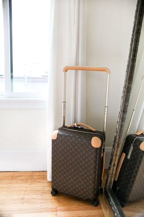 louis vuitton luggage Suitcases Aesthetic, Louis Vuitton Monogram Handbags, Tas Louis Vuitton, Lv Luggage, Louis Vuitton Suitcase, Louis Vuitton Luggage, Monogram Luggage, Designer Luggage, Louis Vuitton Travel