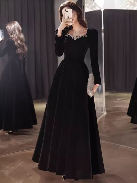 Fancy Dresses Long, Modest Dresses Casual, Elegant Dresses Classy, Designer Dresses Casual, Stylish Dress Book, Note Box, Velvet Color, Modest Fashion Outfits, Glam Dresses