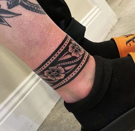 Traditional Leg Band Tattoo, Mexican Cuff Tattoo, Mexican Arm Band Tattoo, Traditional Tattoo Bracelet, Traditional Ankle Cuff Tattoo, American Traditional Bracelet Tattoo, Traditional Wrist Band Tattoo, Traditional Flower Band Tattoo, American Traditional Wrist Cuff Tattoo