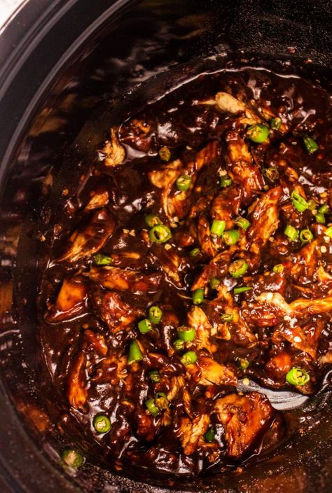 Bourbon Marinade Chicken, Crockpot Bourbon Chicken Recipes, Slow Cooker Bourbon Chicken Recipes, Crockpot Chicken Bryan, Crockpot Burbon Chicken Recipe, Burbon Chicken Slow Cooker, Crock Pot Honey Bourbon Chicken, Honey Bourbon Chicken Crockpot, Sweet Bourbon Chicken