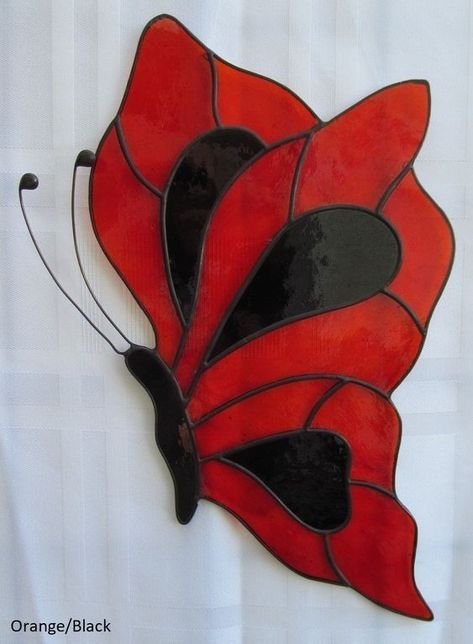 Drátěná Socha, Butterfly Stained Glass, L'art Du Vitrail, Art Papillon, Stained Glass Quilt, Stained Glass Patterns Free, Glass Painting Designs, Butterfly Quilt, Stained Glass Birds