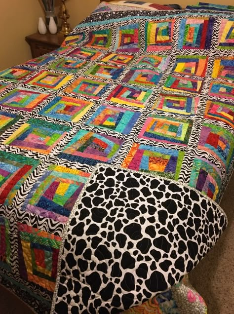 Improve Quilts, Colchas Quilting, Crumb Quilt, Improv Quilting, Black And White Quilts, Colorful Quilt, White Quilts, Crazy Quilt Blocks, Nancy Zieman